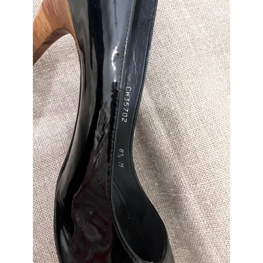 Stuart Weitzman Black Patent Leather Peep Toe Pumps wood grain heel Women's 8.5